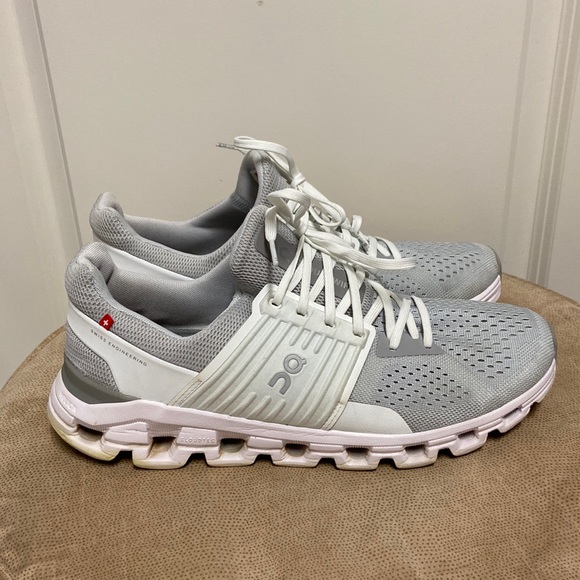 On Running Shoes - On Running  ON Cloudswift